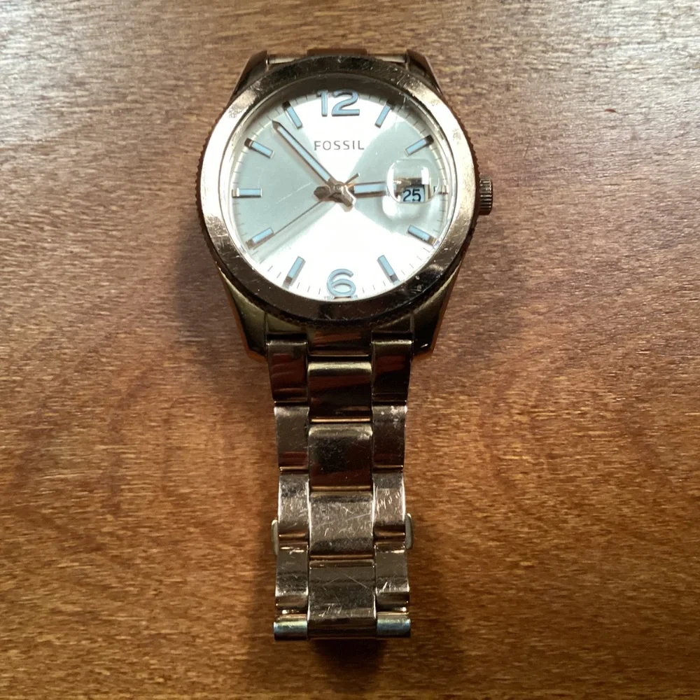 Fossil Perfect Boyfriend Rose Gold-tone Women’s Watch ES 3587